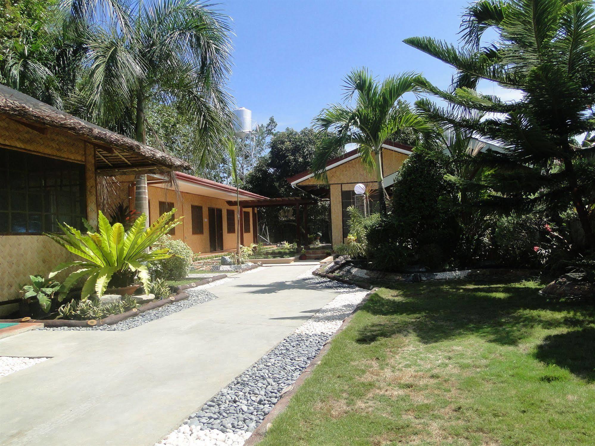 Susan'S Place Bed And Breakfast Puerto Princesa Extérieur photo
